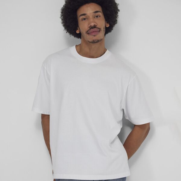 B&amp;C #E220 Oversized Thumbnail